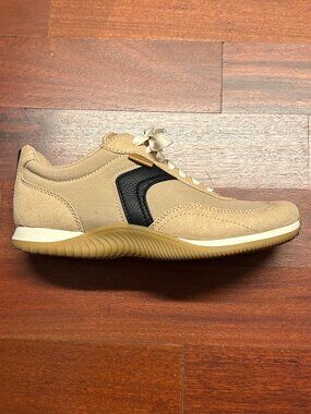 Dr Scholl Shoes. Retro sneakers